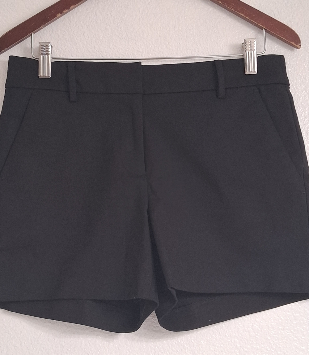 NEW Loft Riviera Black Shorts    Size 0